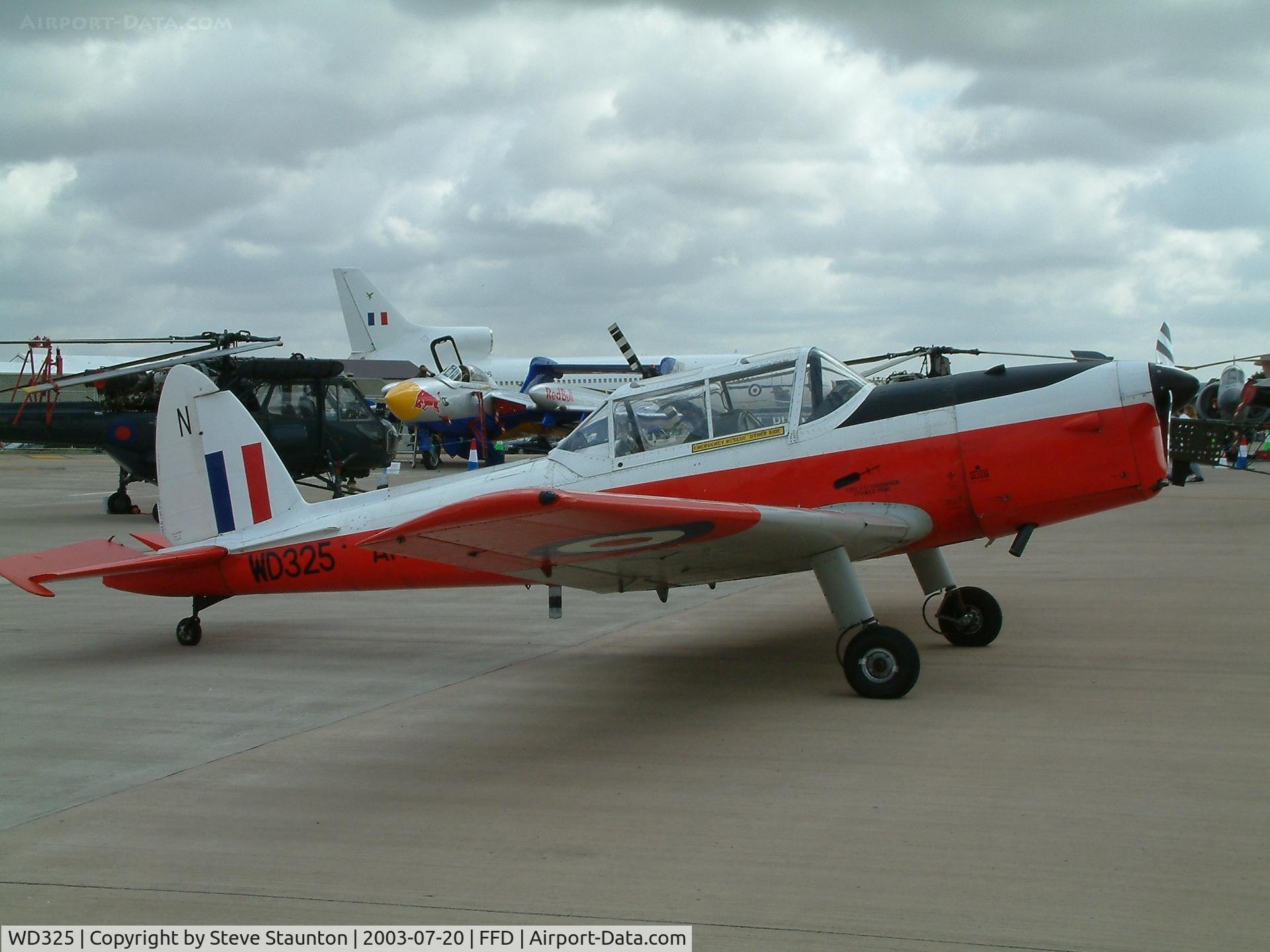 WD325, 1951 De Havilland DHC-1 Chipmunk T.10 C/N C1/0263, Royal International Air Tattoo 2003
