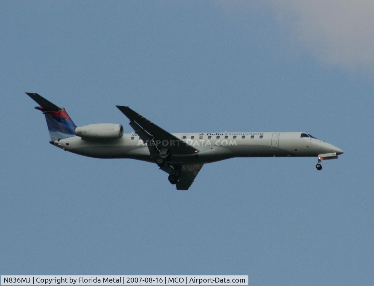 N836MJ, 2000 Embraer ERJ-145LR (EMB-145LR) C/N 145359, Delta Connection