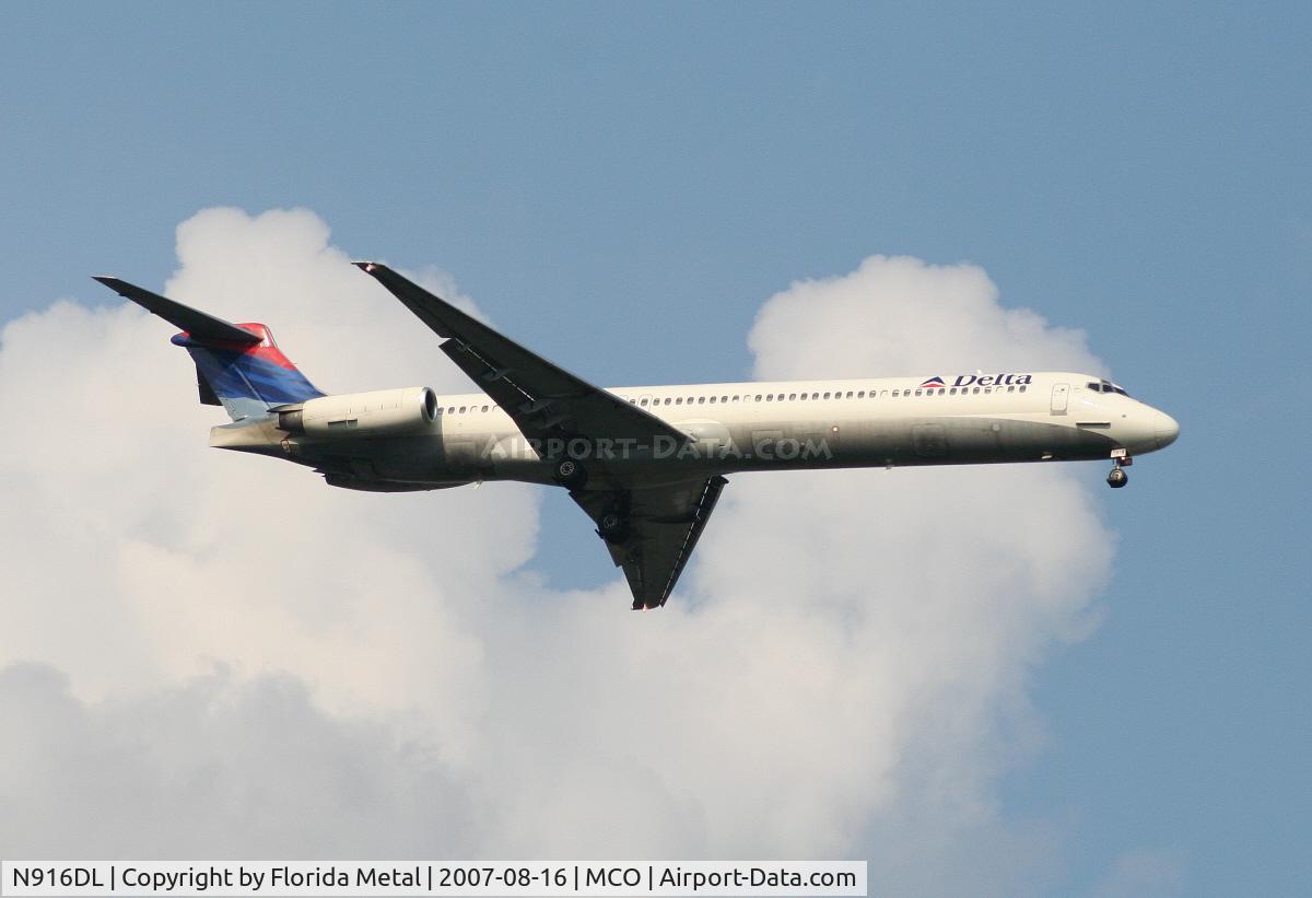 N916DL, 1988 McDonnell Douglas MD-88 C/N 49591, Delta