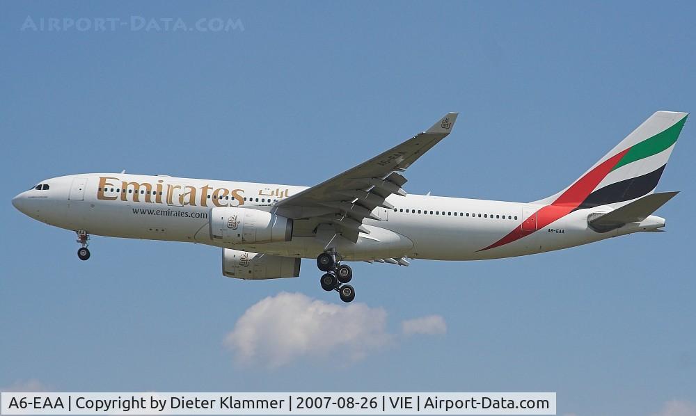 A6-EAA, 2000 Airbus A330-243 C/N 348, Emirates  A330