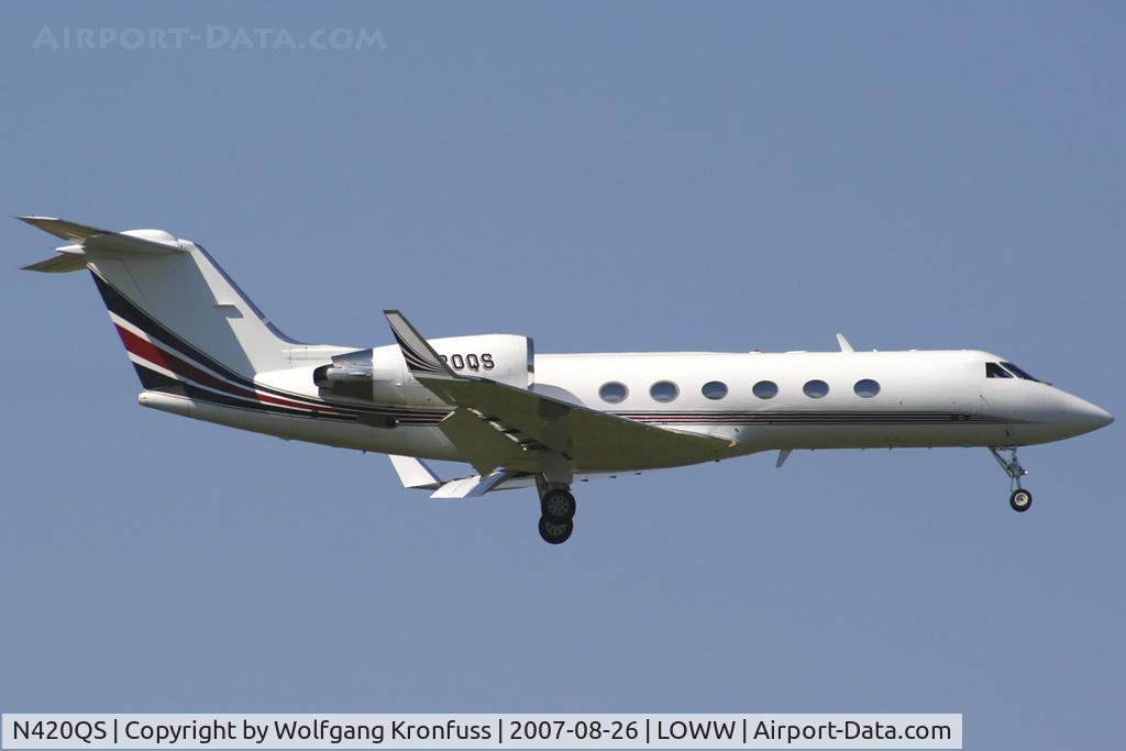 N420QS, 1997 Gulfstream Aerospace G-IV C/N 1320, on finals RWY34