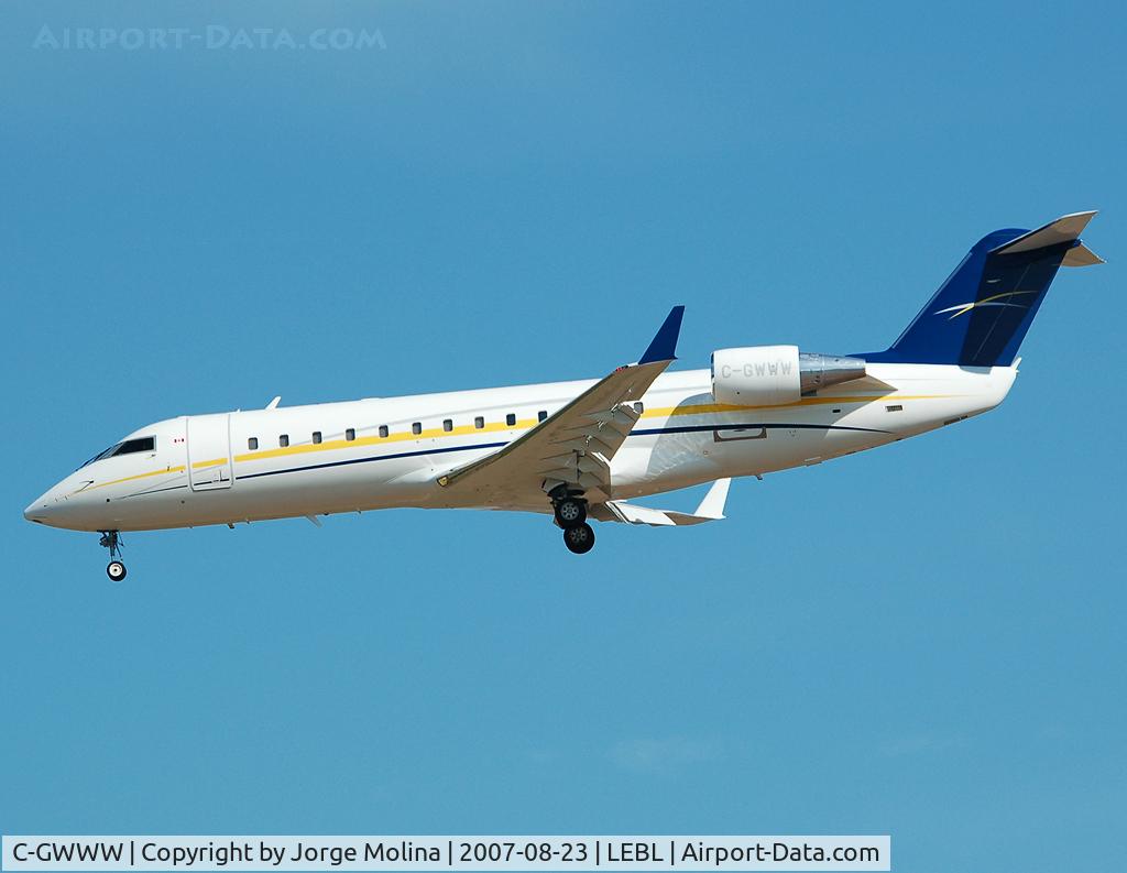 C-GWWW, 2005 Bombardier Challenger 850 (CL-600-2B19) C/N 8057, CRJ Private, on final RWY 25R.
