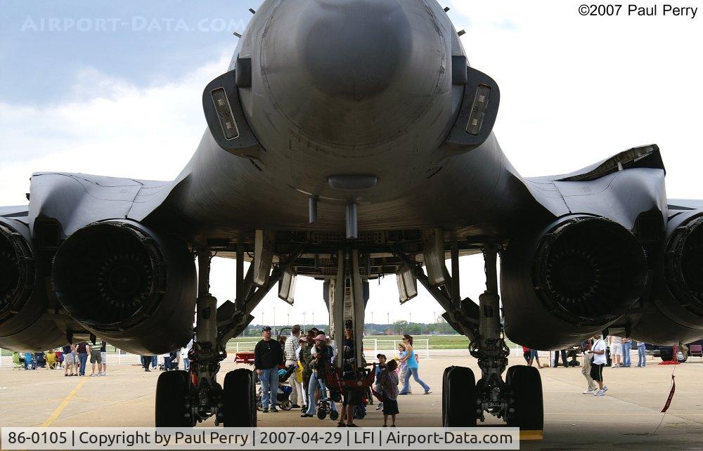 86-0105, 1986 Rockwell B-1B Lancer C/N 65, Up close and personal, and she is open to view