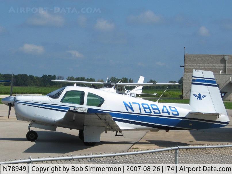 N78949, 1961 Mooney M20C Ranger C/N 1983, On the ramp at Urbana, OH