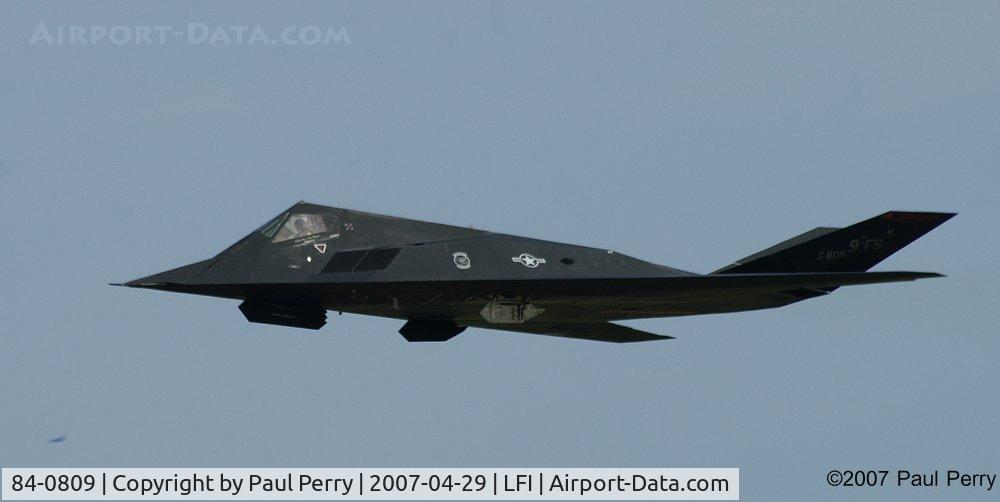 84-0809, 1983 Lockheed F-117A Nighthawk C/N A.4034, Dropping the gear