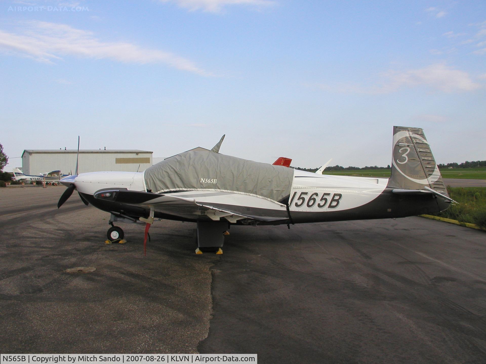 N565B, 2006 Mooney M20R Ovation C/N 29-0458, Parked on the ramp at Airlake.