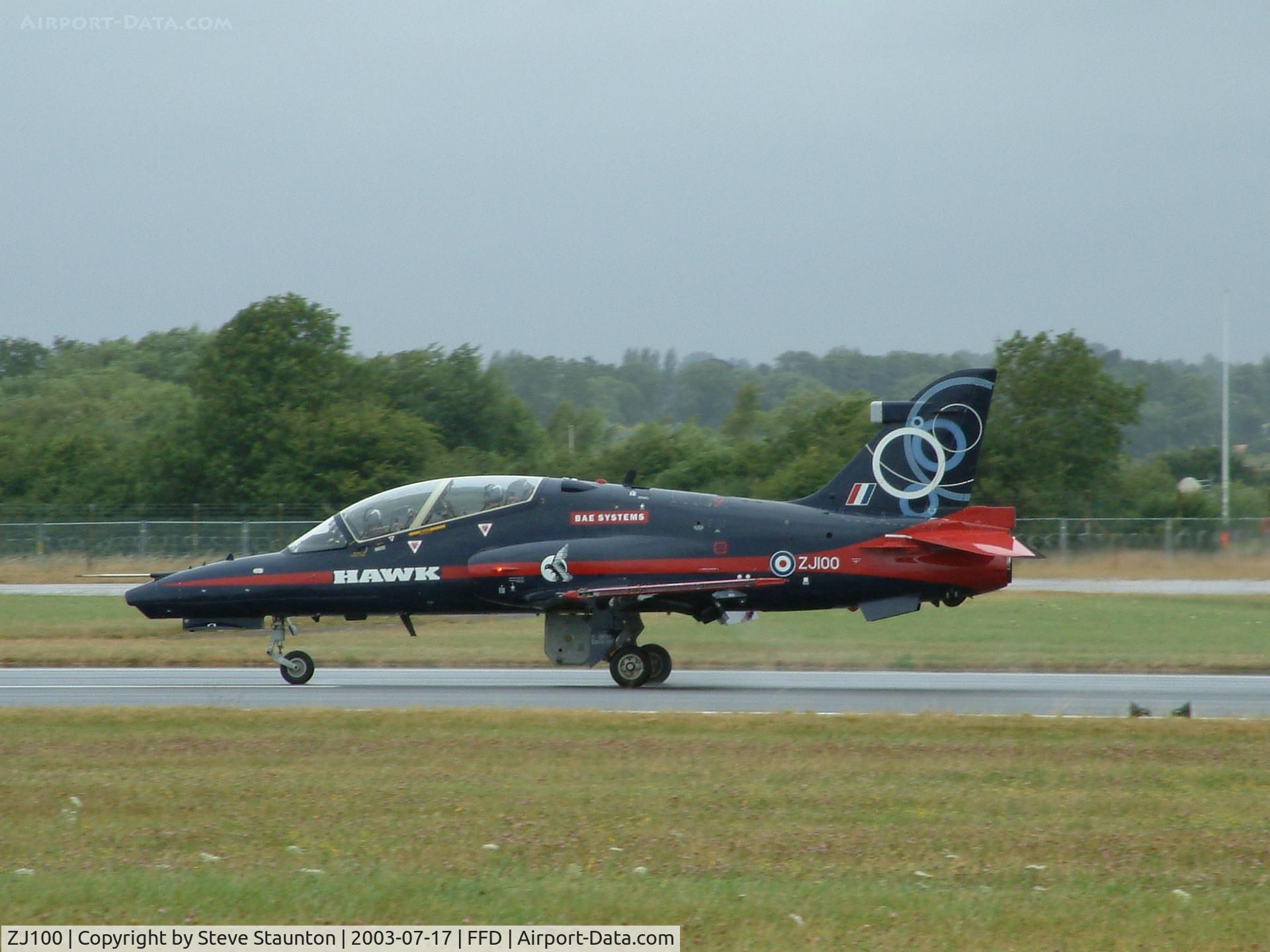 ZJ100, British Aerospace Hawk 102D C/N 312359, Royal International Air Tattoo 2003