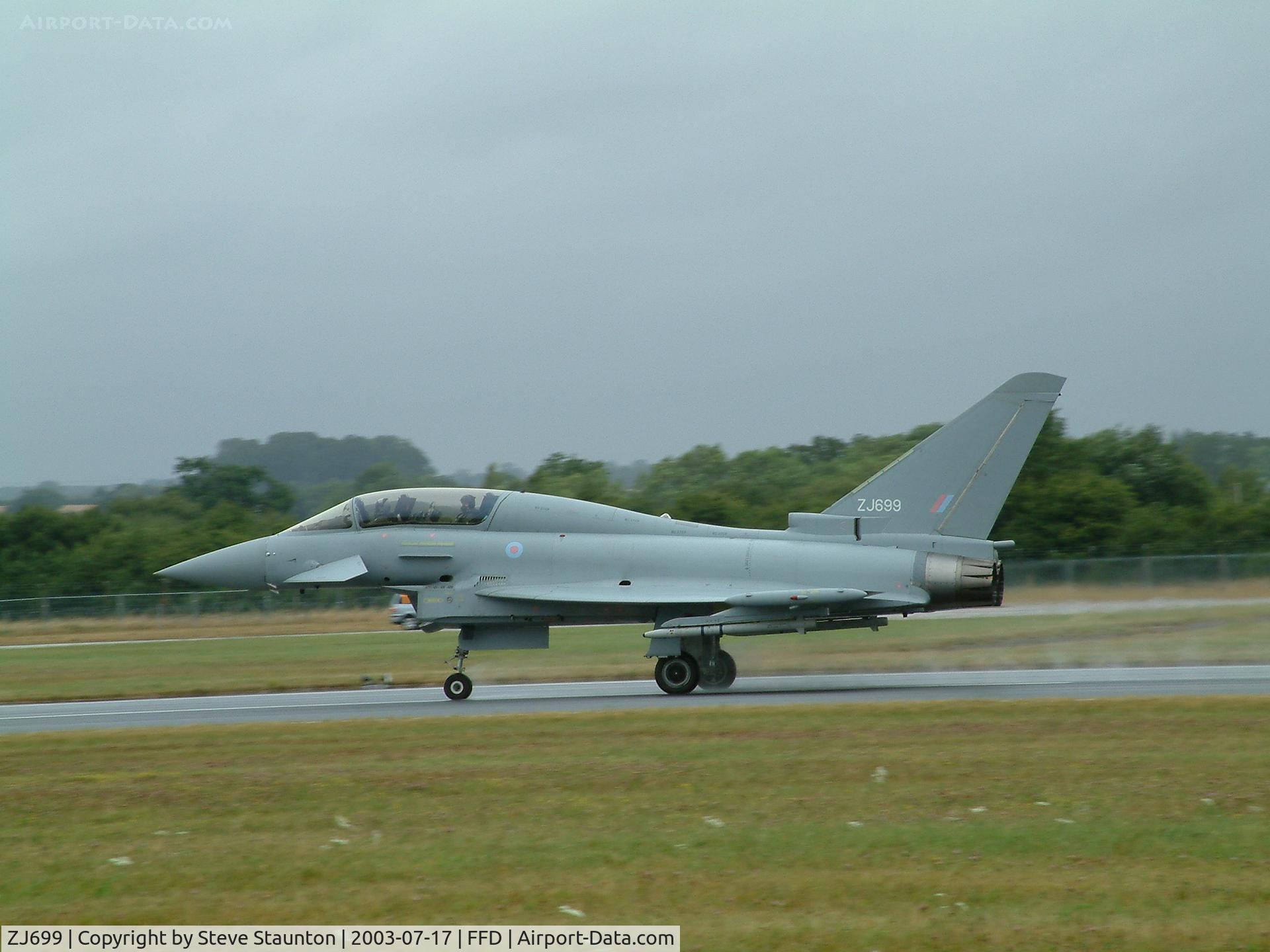 ZJ699, Eurofighter EF-2000 Typhoon T1 C/N PT001/IPA, Royal International Air Tattoo 2003