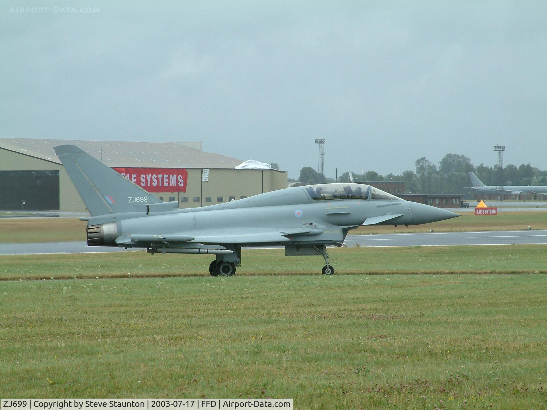 ZJ699, Eurofighter EF-2000 Typhoon T1 C/N PT001/IPA, Royal International Air Tattoo 2003