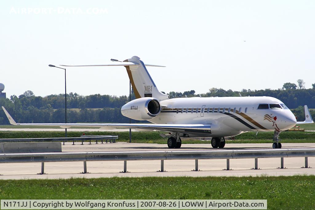 N171JJ, 2006 Bombardier BD-700-1A11 Global Express 5000 C/N 9209, nice Bizjet @ VIE's GAC