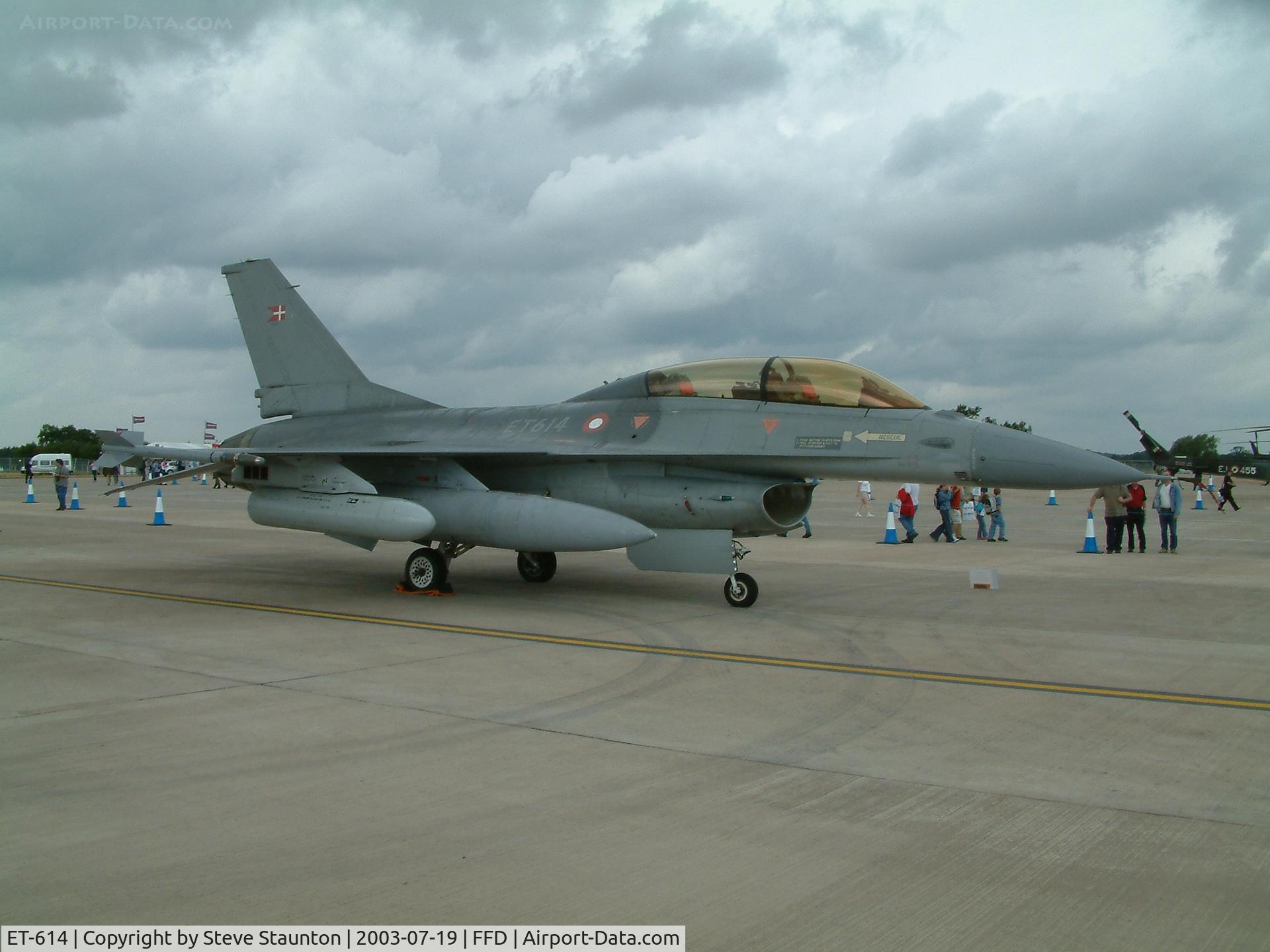ET-614, 1980 SABCA F-16B Fighting Falcon C/N 6G-11, Royal International Air Tattoo 2003
