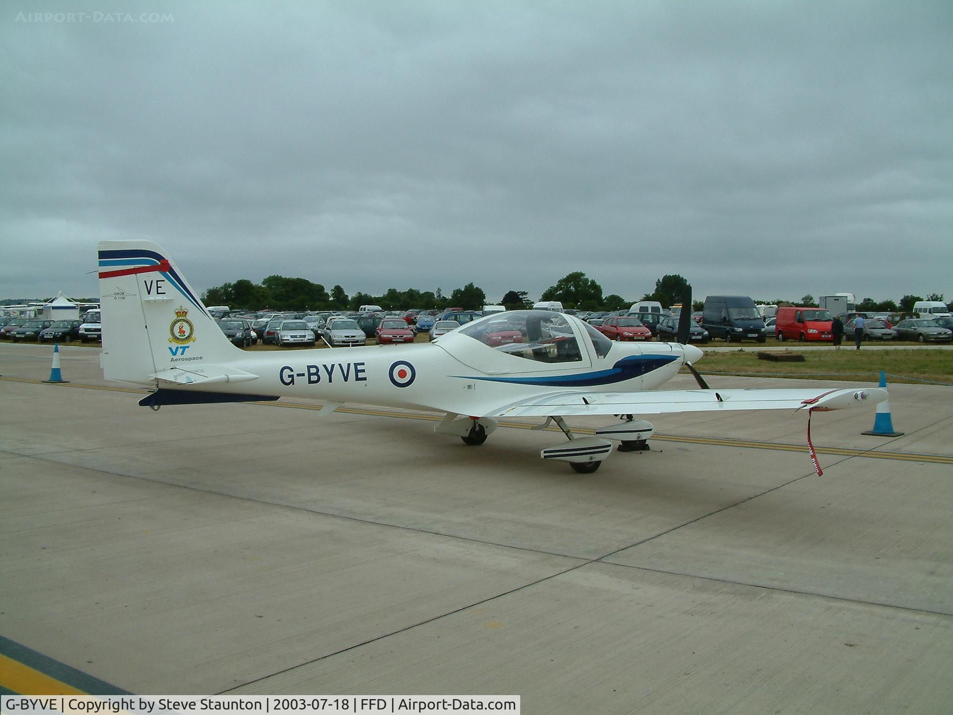 G-BYVE, 2000 Grob G-115E Tutor T1 C/N 82115/E, Royal International Air Tattoo 2003