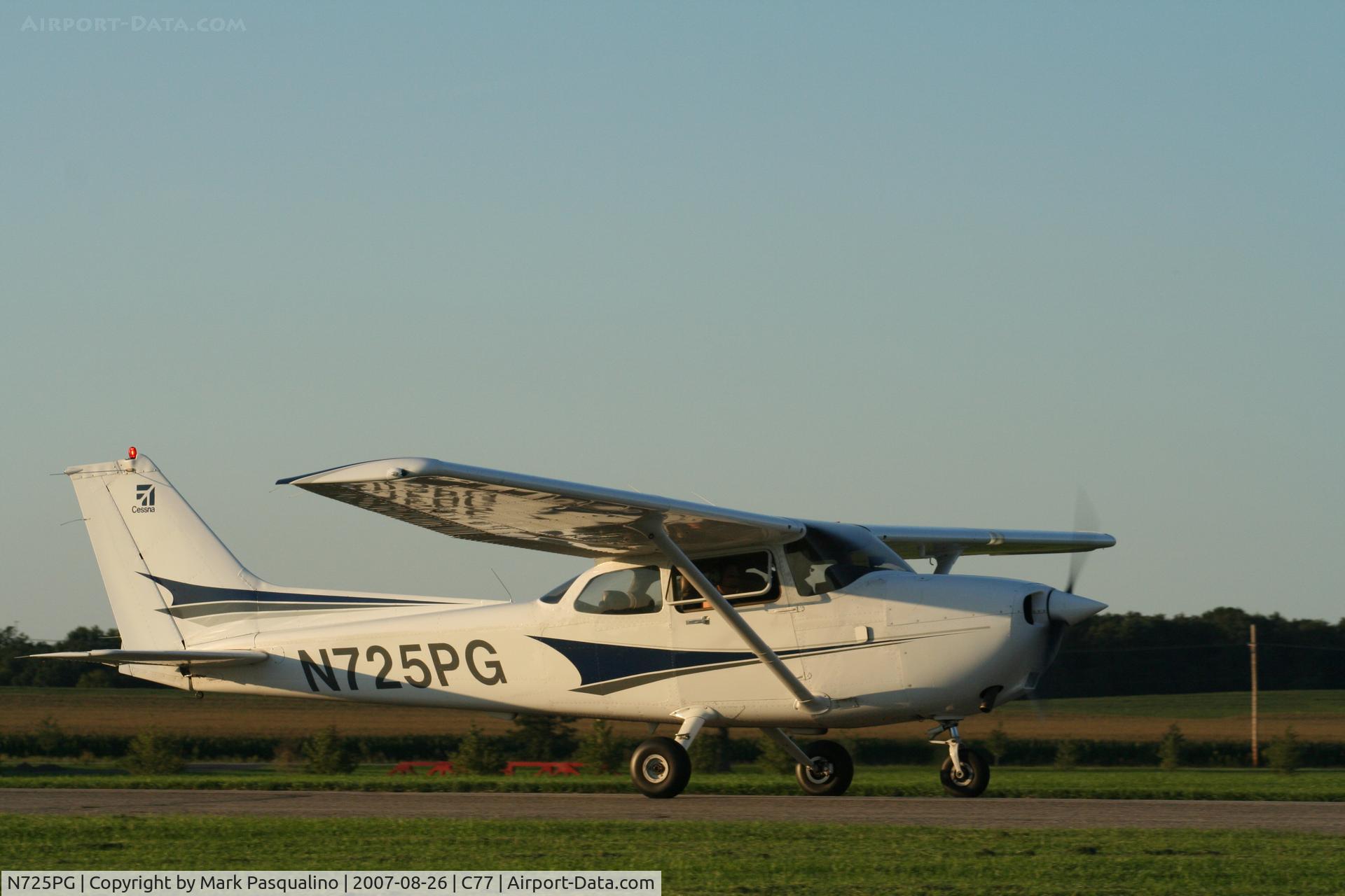 N725PG, 1998 Cessna 172S C/N 172S8009, Cessna 172