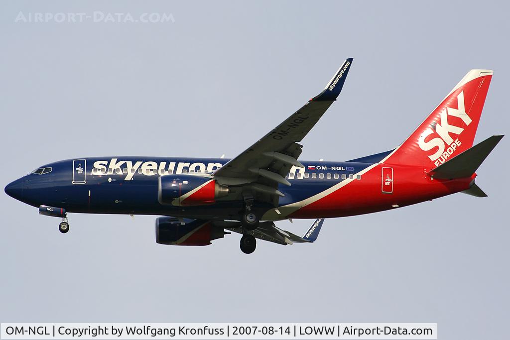 OM-NGL, 2007 Boeing 737-76N C/N 34757, on finals RWY34