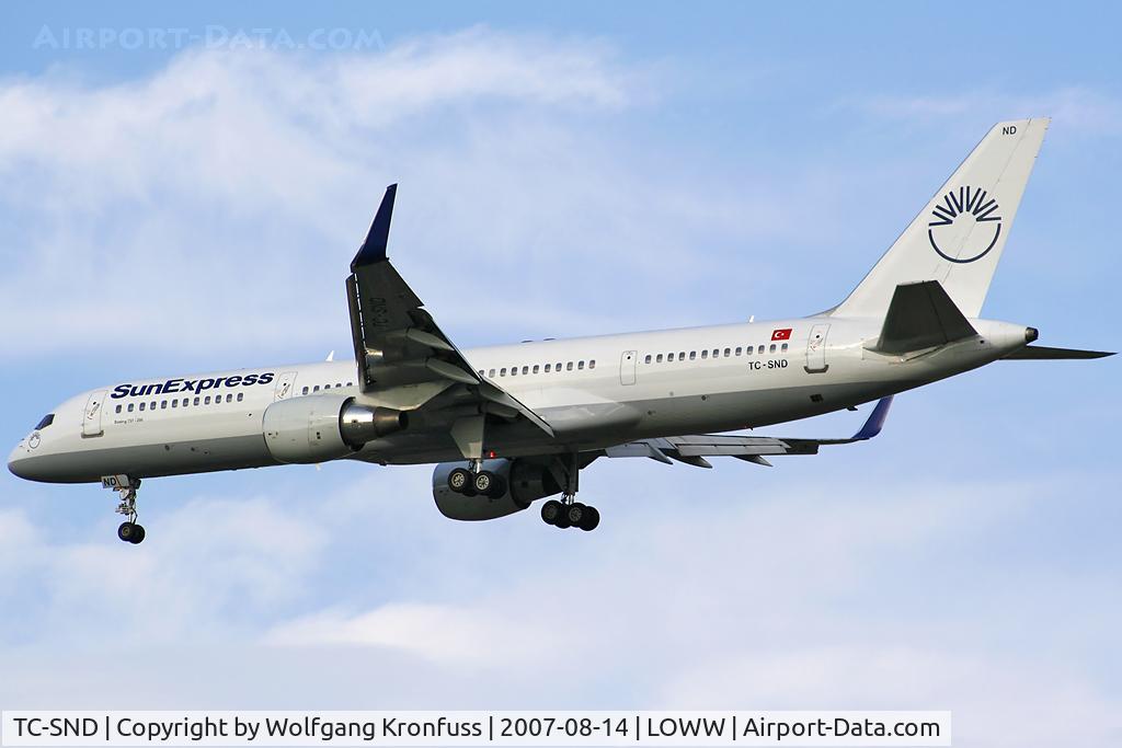 TC-SND, 1993 Boeing 757-2Q8 C/N 26268, approaching RWY34