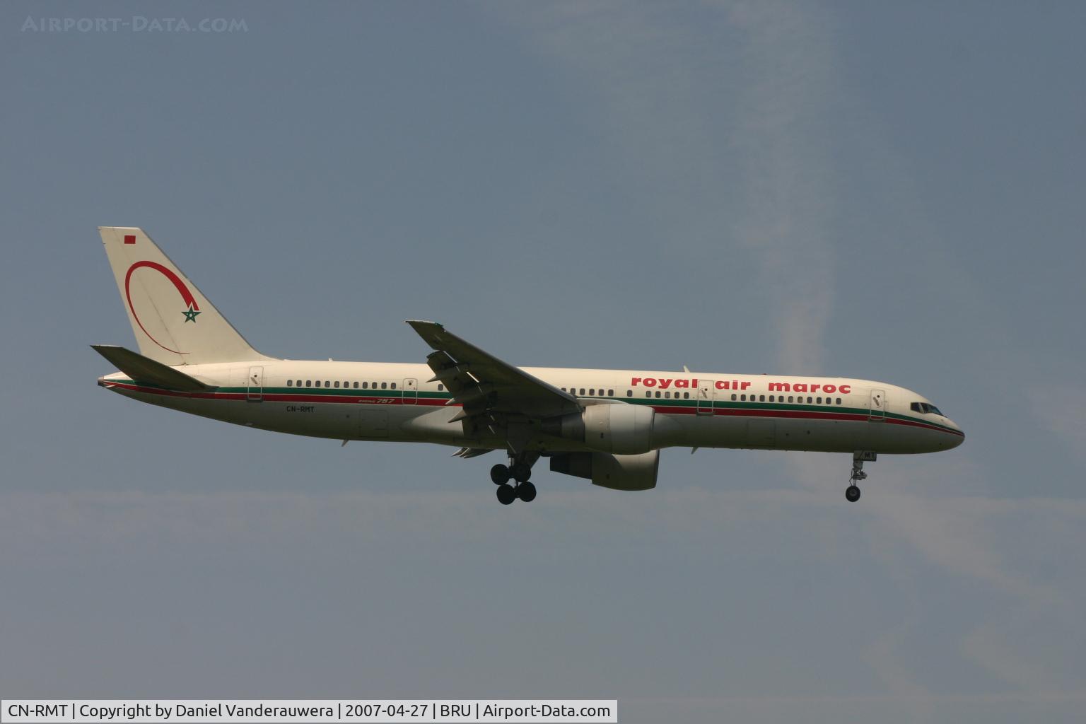 CN-RMT, 1986 Boeing 757-2B6 C/N 23686, flight AT838 is descending to rwy 02