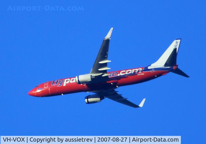 VH-VOX, 2004 Boeing 737-8BK C/N 33017, Northbound on descent into Brisbane about 20km out.