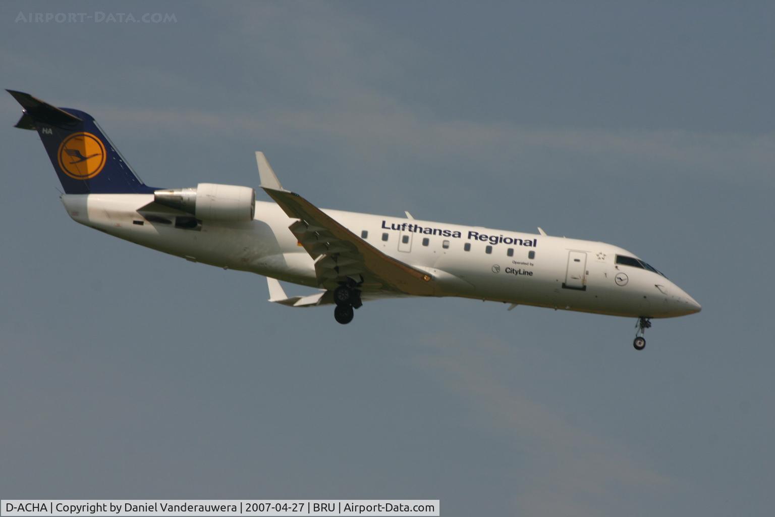 D-ACHA, 2000 Canadair CRJ-200LR (CL-600-2B19) C/N 7378, descending to rwy 25L