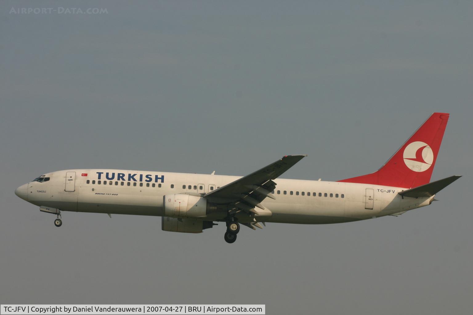 TC-JFV, 2000 Boeing 737-8F2 C/N 29782, arrival of 