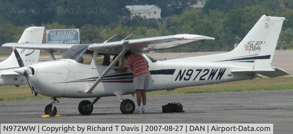 N972WW, 2002 Cessna 172S C/N 172S9072, 2002 Cessna 172S in Danville Va.