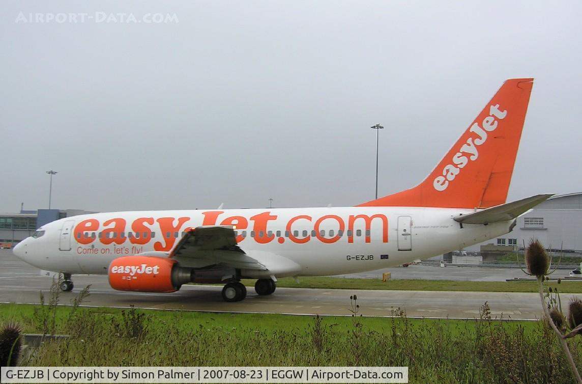 G-EZJB, 2000 Boeing 737-73V C/N 30236, B737 of EasyJet at Luton