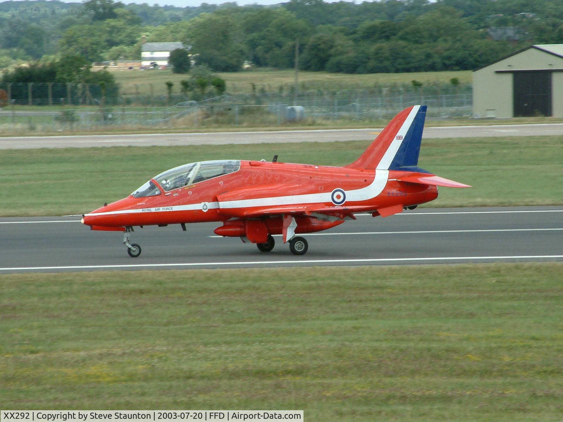 XX292, 1979 Hawker Siddeley Hawk T.1W C/N 119/312117, Royal International Air Tattoo 2003