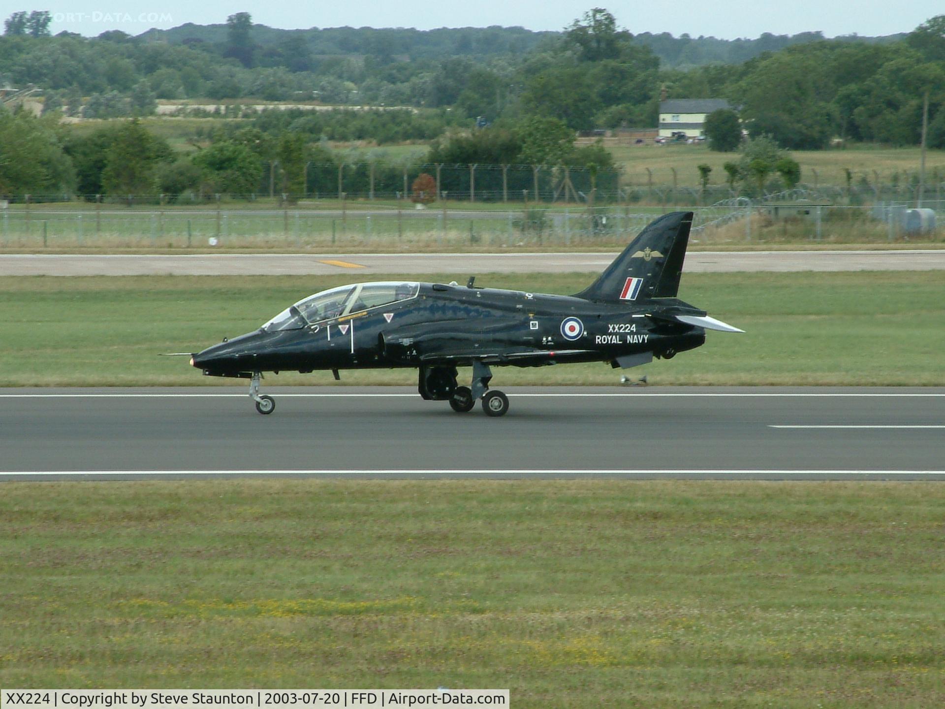 XX224, 1978 Hawker Siddeley Hawk T.1W C/N 060/312060, Royal International Air Tattoo 2003