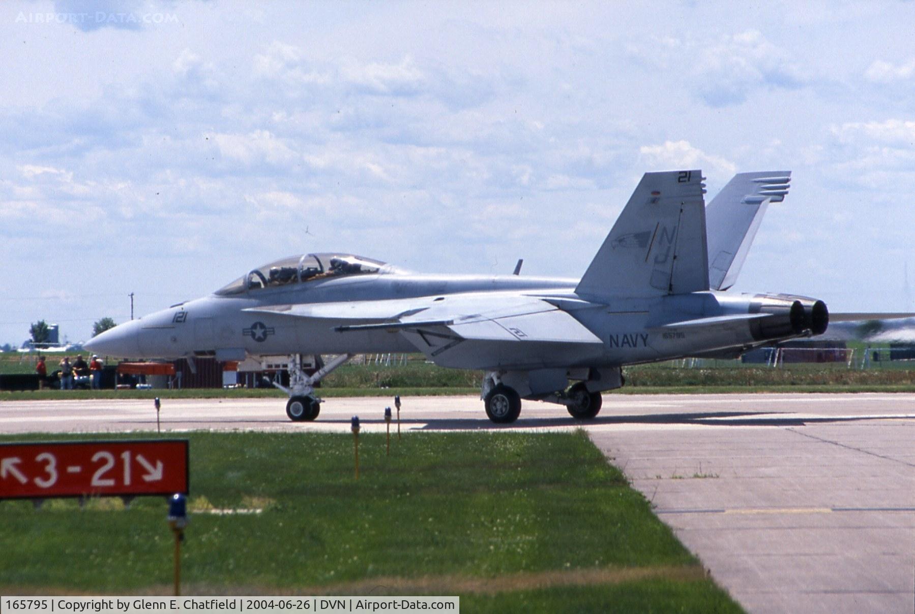 165795, Boeing F/A-18F Super Hornet C/N 1522/F021, F/A-18F at the Quad Cities Air Show