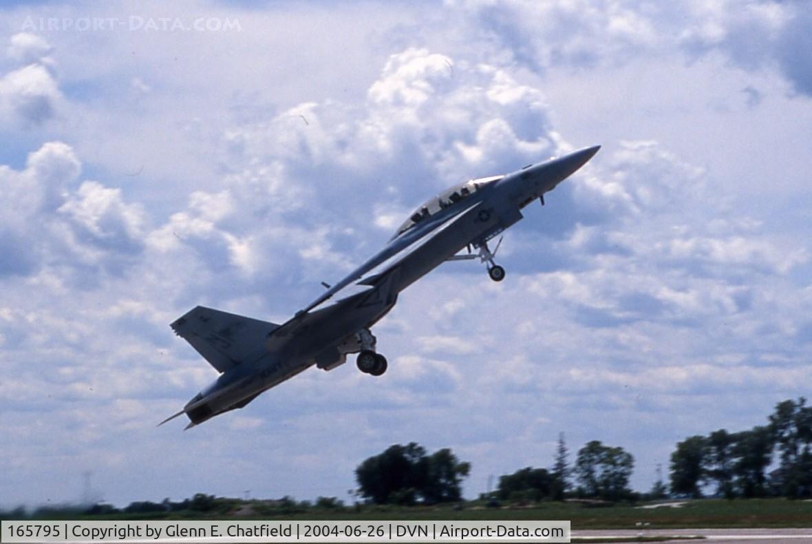 165795, Boeing F/A-18F Super Hornet C/N 1522/F021, F/A-18F at the Quad Cities Air Show