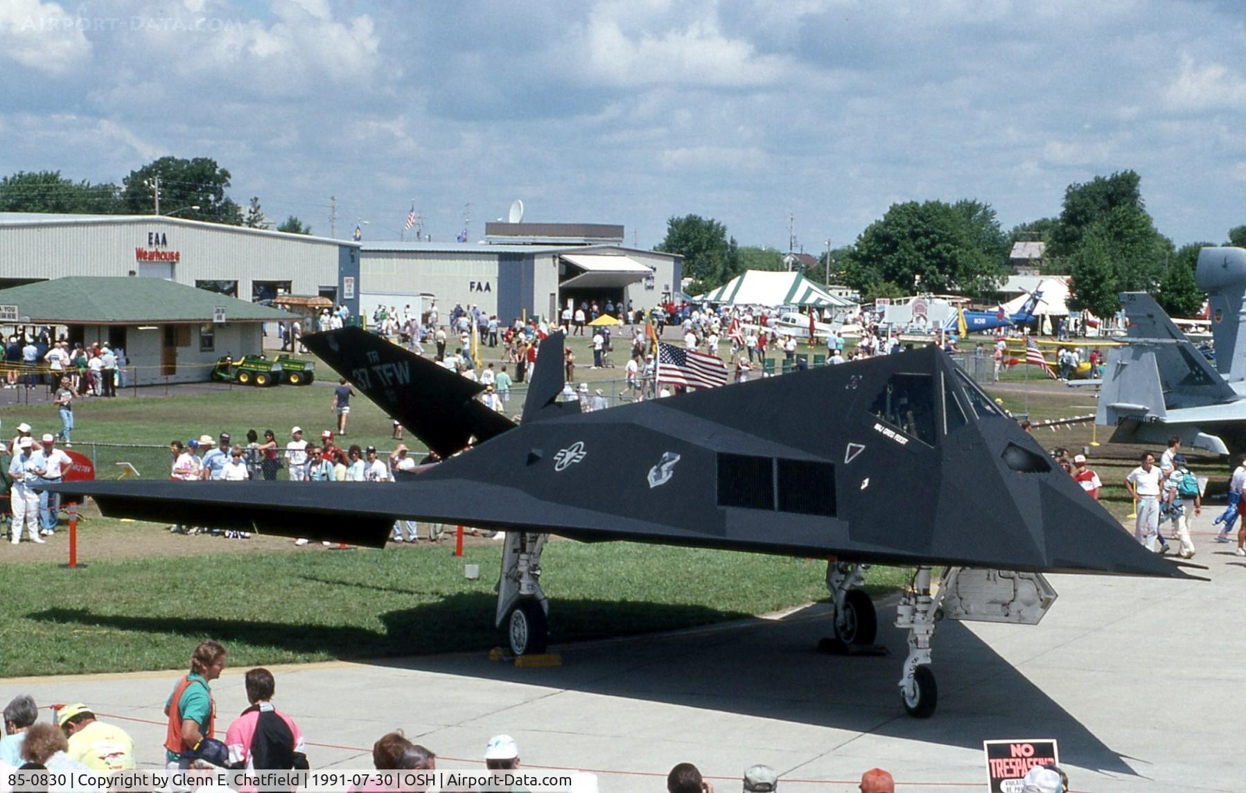 85-0830, 1985 Lockheed F-117A Nighthawk C/N A.4052, F-117A at the EAA Fly In