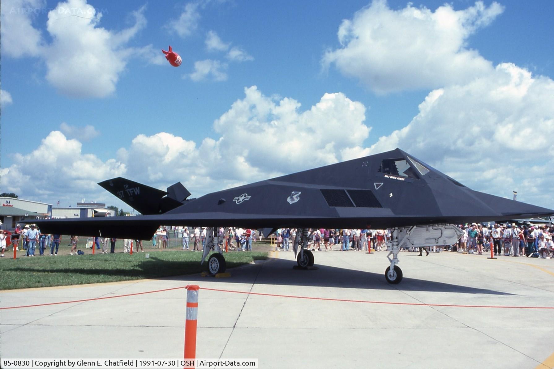 85-0830, 1985 Lockheed F-117A Nighthawk C/N A.4052, F-117A at the EAA Fly In
