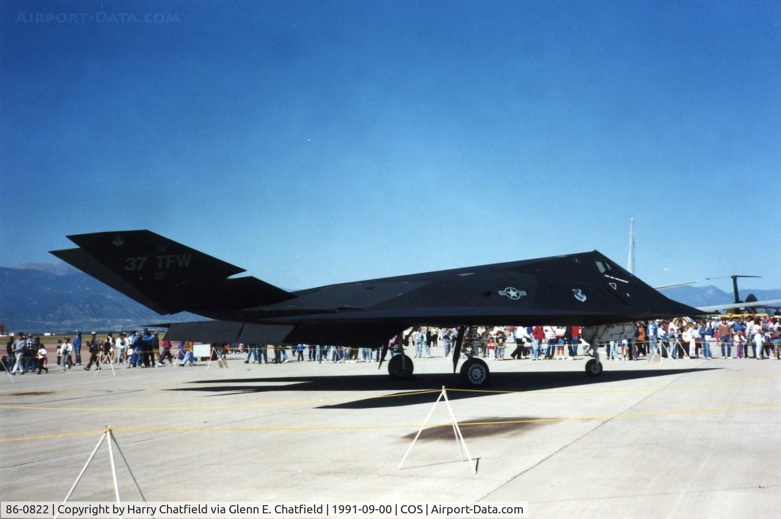 86-0822, 1986 Lockheed F-117A Nighthawk C/N A.4060, F-117A at Peterson AFB open house.