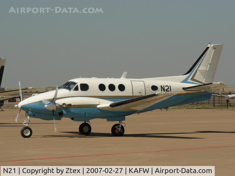 N21, 1980 Beech C90 King Air C/N LJ-902, FAA Beechcraft