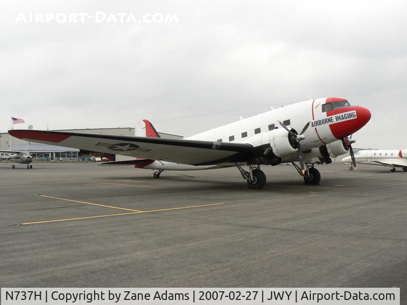 N737H, 1942 Douglas R4D-1 (DC-3C) C/N 6062, Operated by Airborne Imaging Inc.