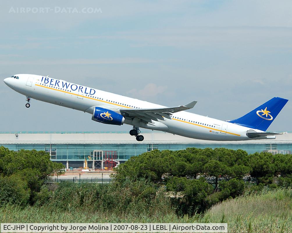 EC-JHP, 2005 Airbus A330-343X C/N 670, Take off RWY 25L.