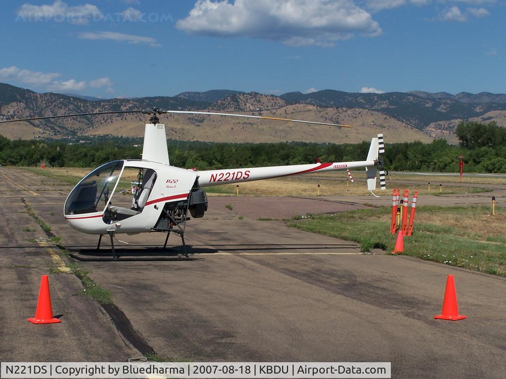 N221DS, 2000 Robinson R22 Beta C/N 3065, Parked at Boulder Open House.