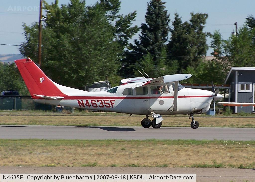 N4635F, 1966 Cessna TP206A Turbo Super Skylane C/N P206-0235, Landing