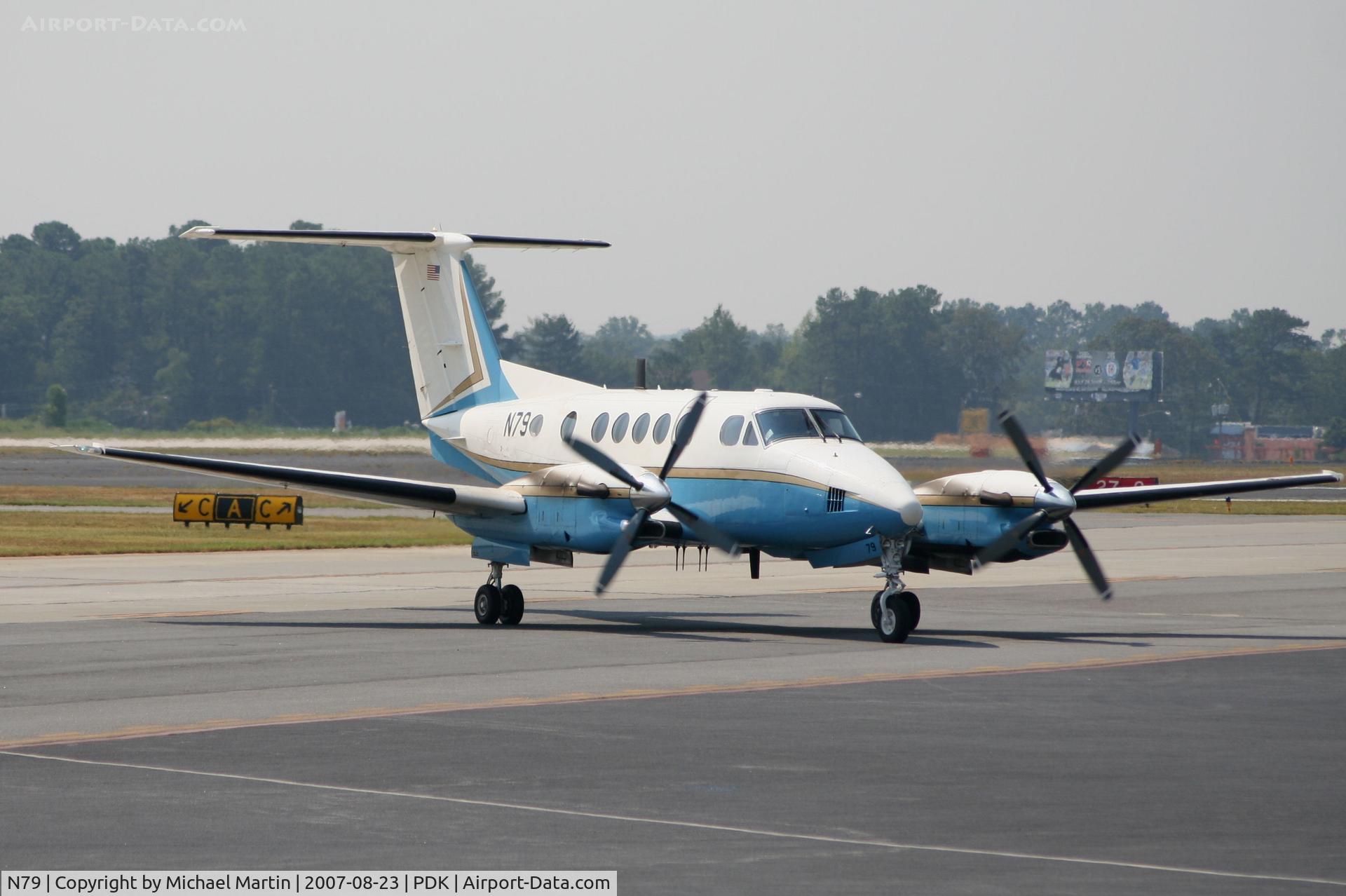 N79, 1988 Beech 300 C/N FF-14, FlightWatch Taxing To Mercury Air Center