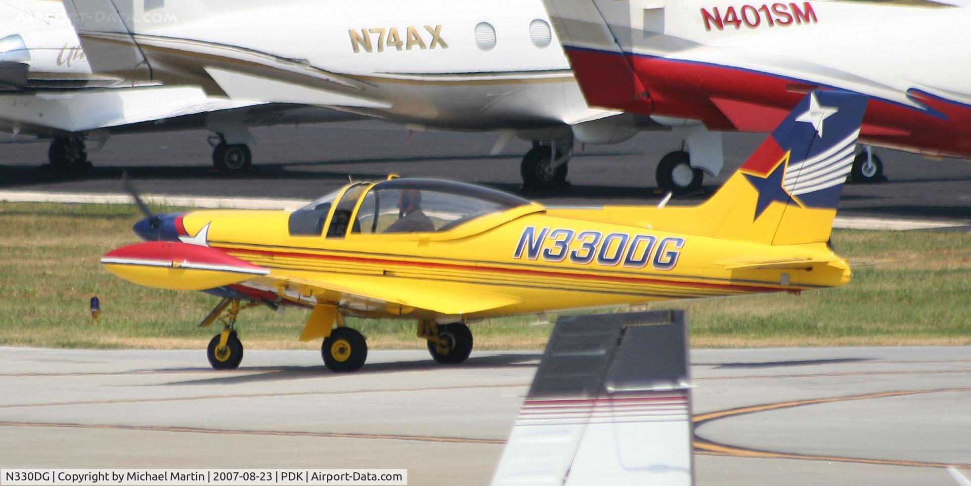 N330DG, 1991 SIAI-Marchetti SF-260D C/N 766, Taxing back to EPPS after run-ups