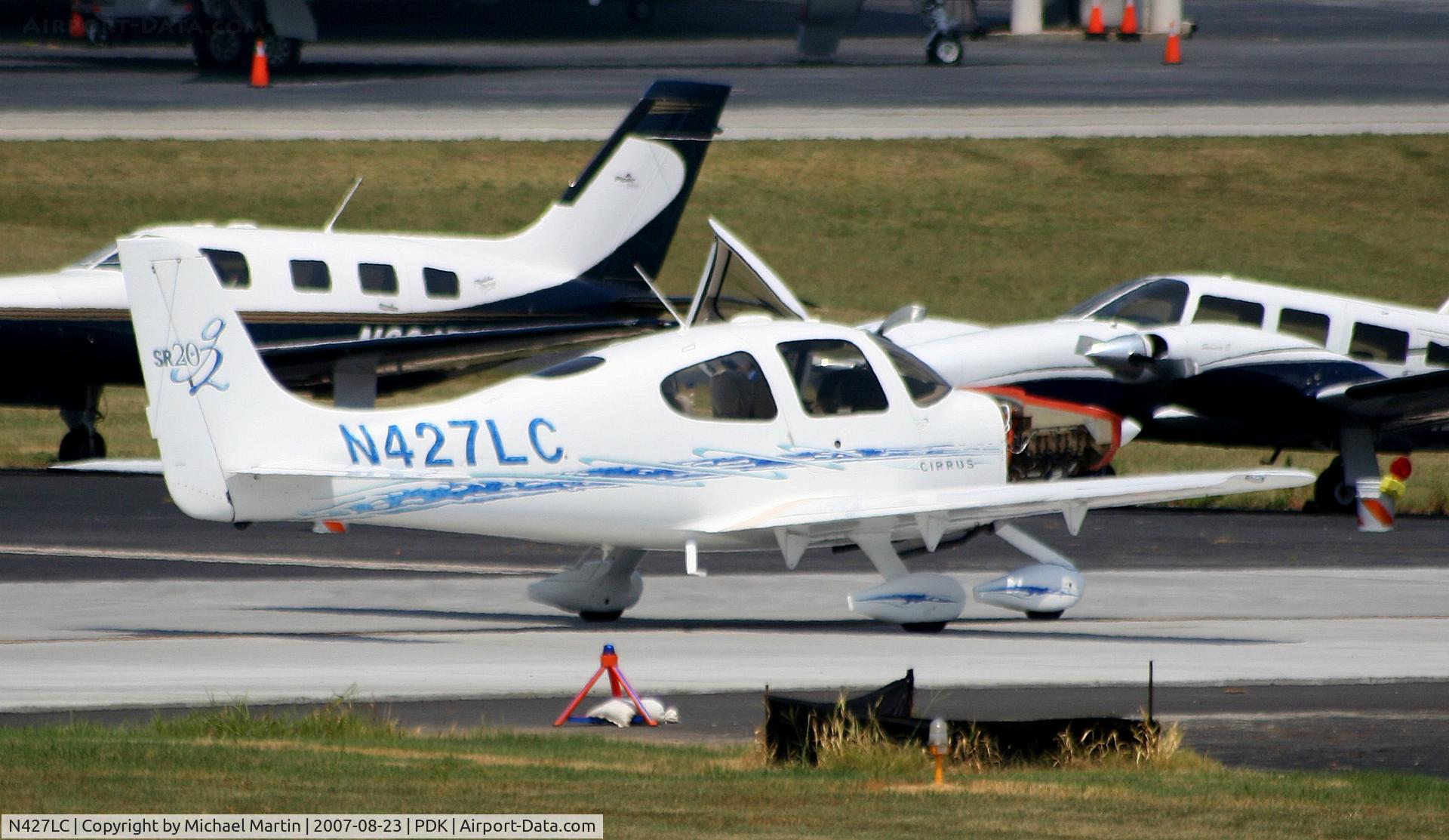N427LC, 2006 Cirrus SR20 C/N 1626, Taxing to Run Up Area