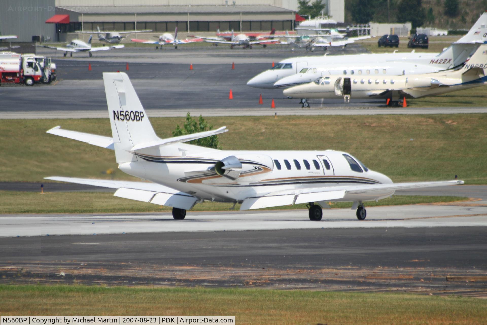 N560BP, 1992 Cessna 560 C/N 560-0172, Taxing to Runway 20L