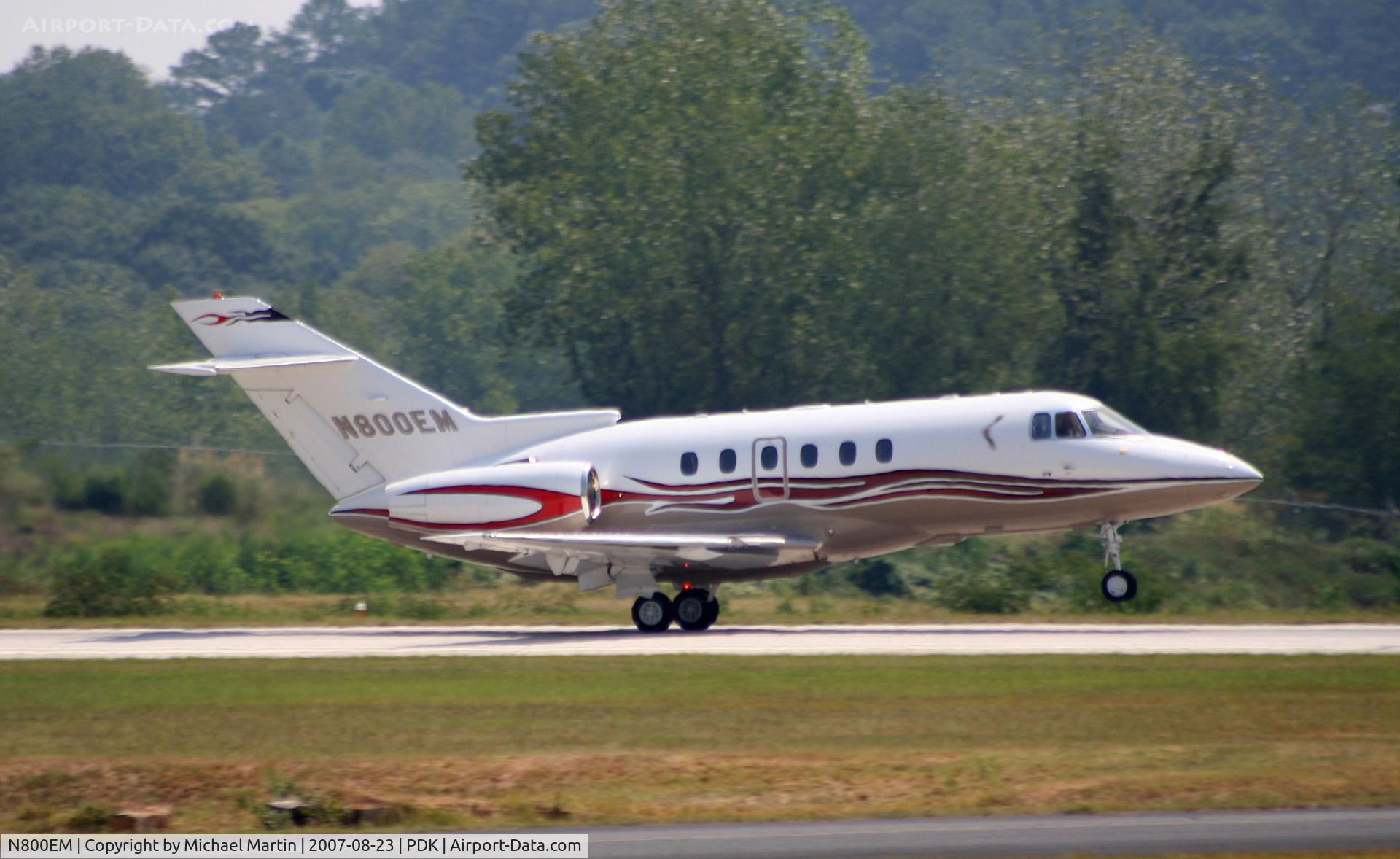 N800EM, 2004 Raytheon Hawker 800XP C/N 258649, Taking off from Runway 20L
