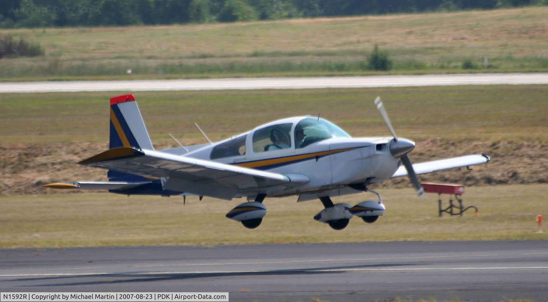 N1592R, 1975 Grumman American AA-5B Tiger C/N AA5B-0092, Taking off from Runway 20R