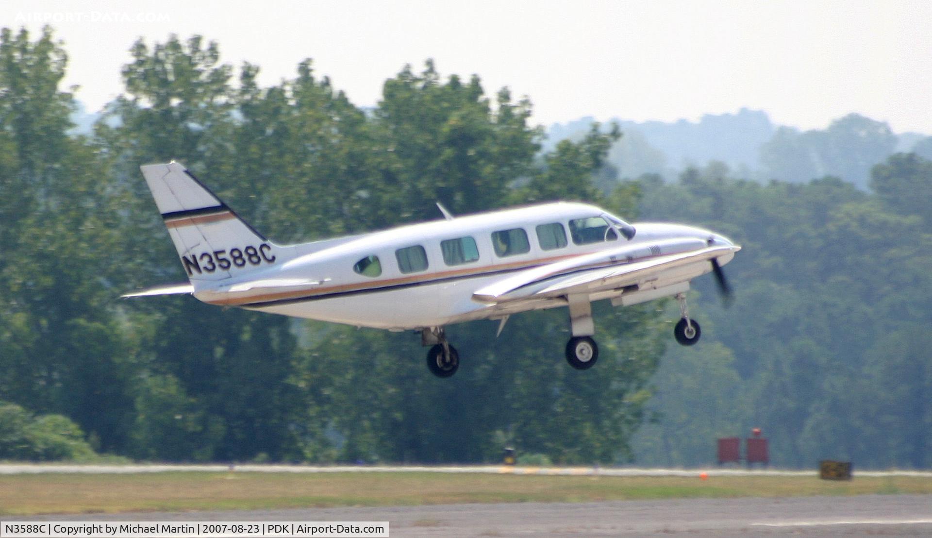 N3588C, 1980 Piper PA-31-350 Chieftain C/N 31-8052126, Departing PDK enroute to DTS