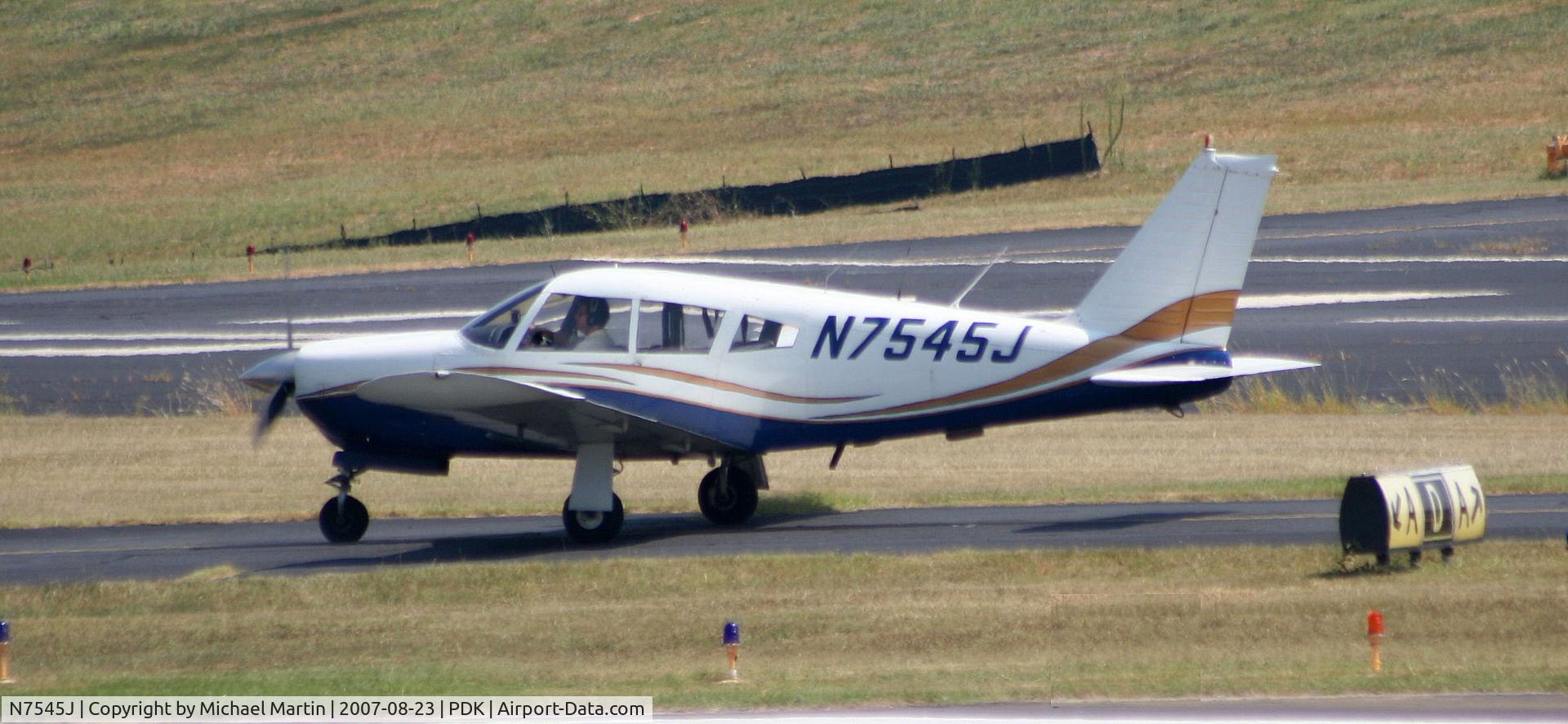 N7545J, 1968 Piper PA-28R-180 Cherokee Arrow C/N 28R-30918, Taxing to Epps Air Service