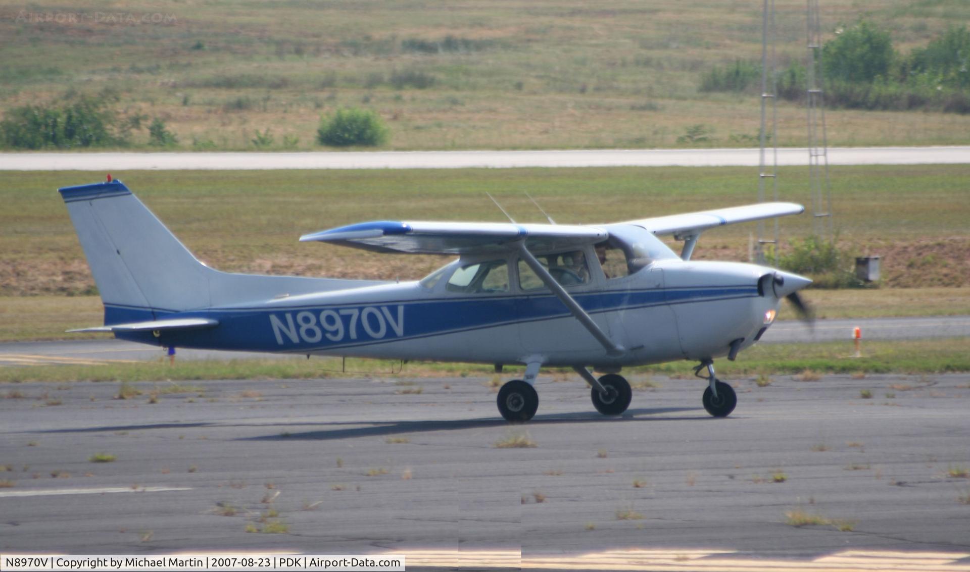 N8970V, 1974 Cessna 172M C/N 17264326, Taking off from Runway 20R