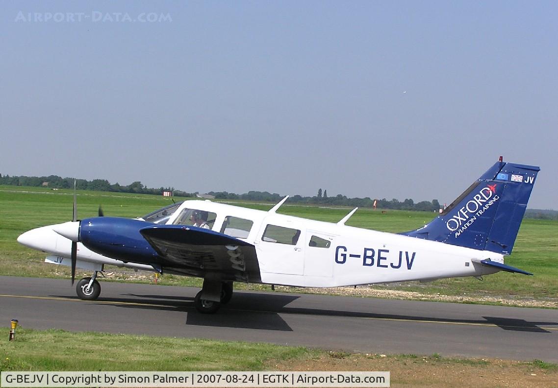 G-BEJV, 1976 Piper PA-34-200T Seneca II C/N 34-7770062, Seneca 200 at Kidlington