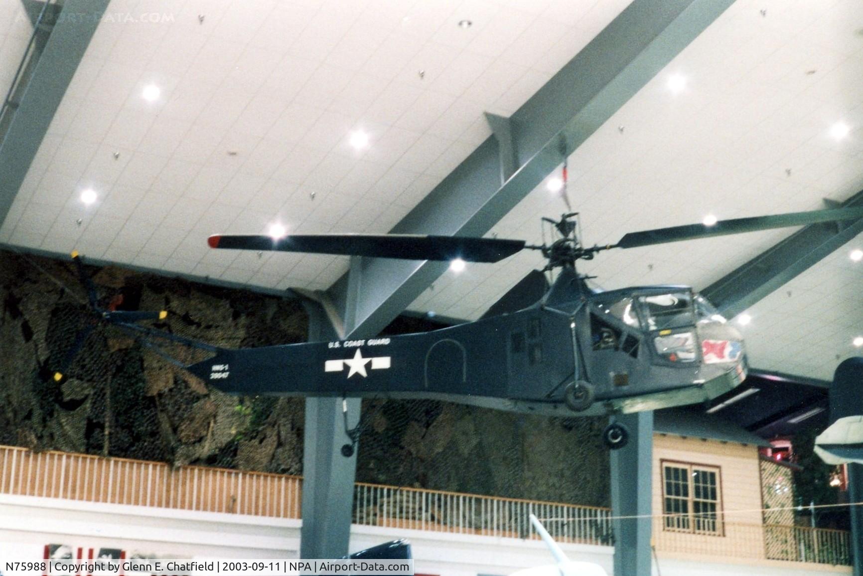 N75988, 1944 Sikorsky HNS-1 Hoverfly C/N 104, R-4B at the National Museum of Naval Aviation.  HNS-1 39047
