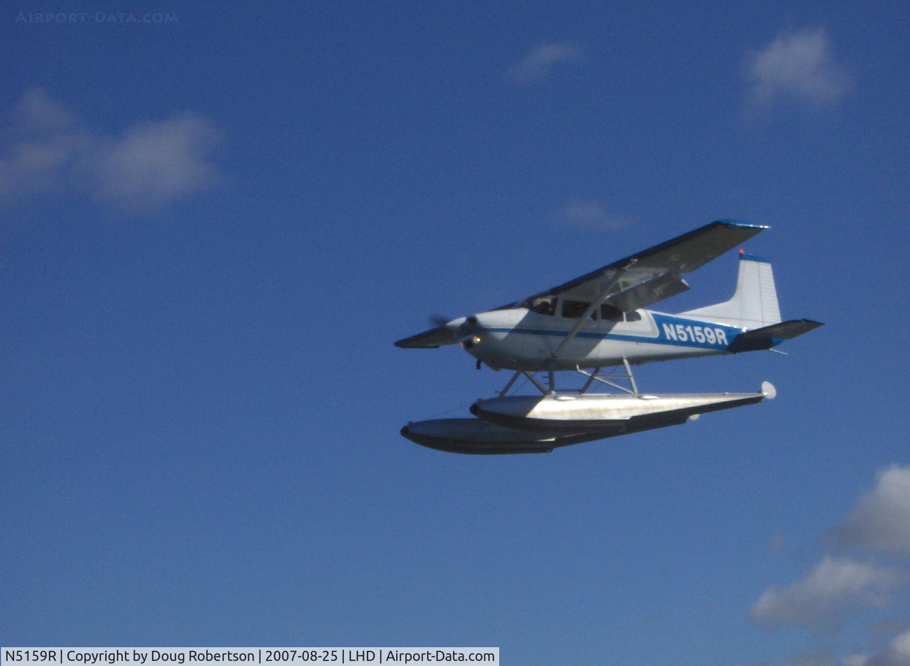 N5159R, 1976 Cessna A185F Skywagon 185 C/N 18503011, 1976 Cessna A185F SKYWAGON, Continental IO-520-D 300/285 Hp, landing