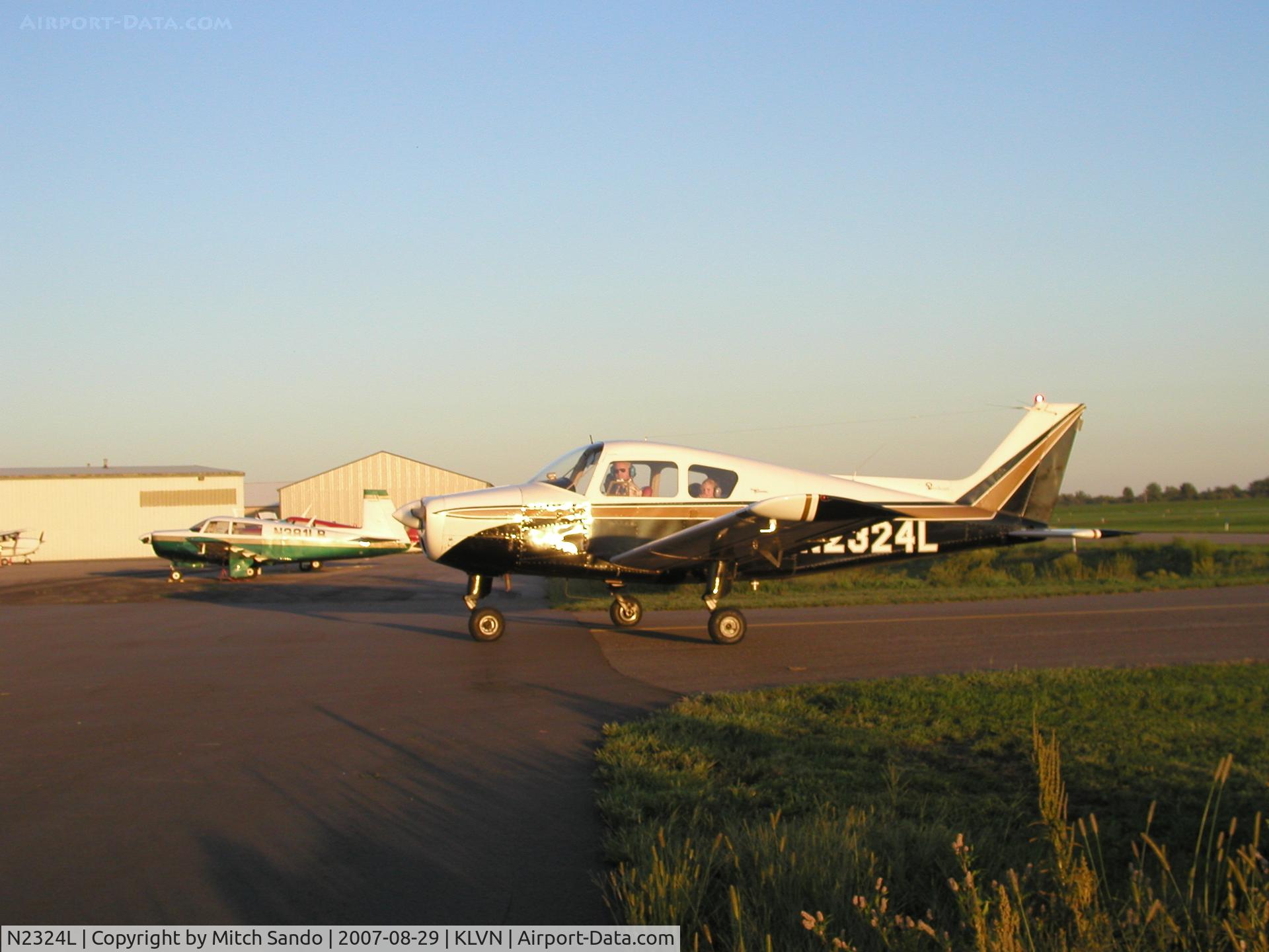 N2324L, 1963 Beech 23 Musketeer C/N M-150, Taxiing to the fuel pumps.
